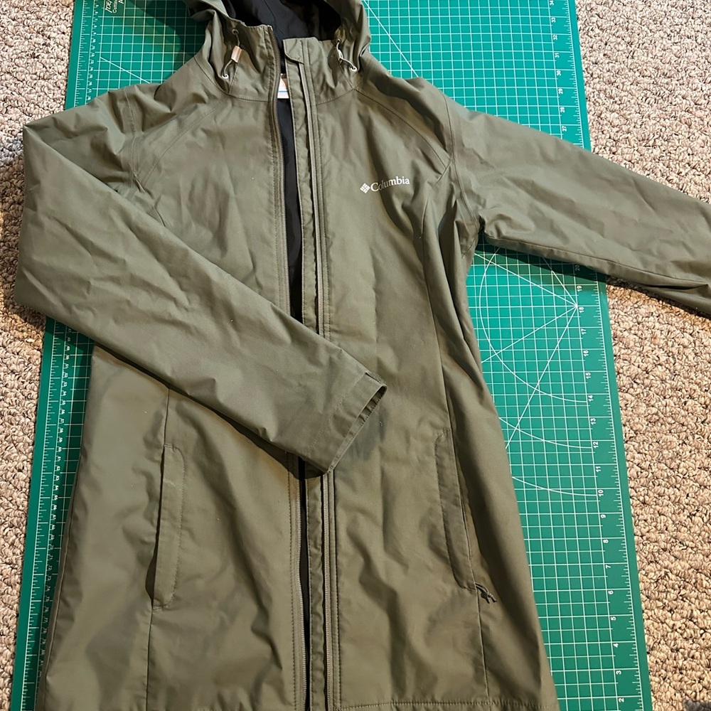Columbia women's Waterproof Hooded Jacket — Olive Green